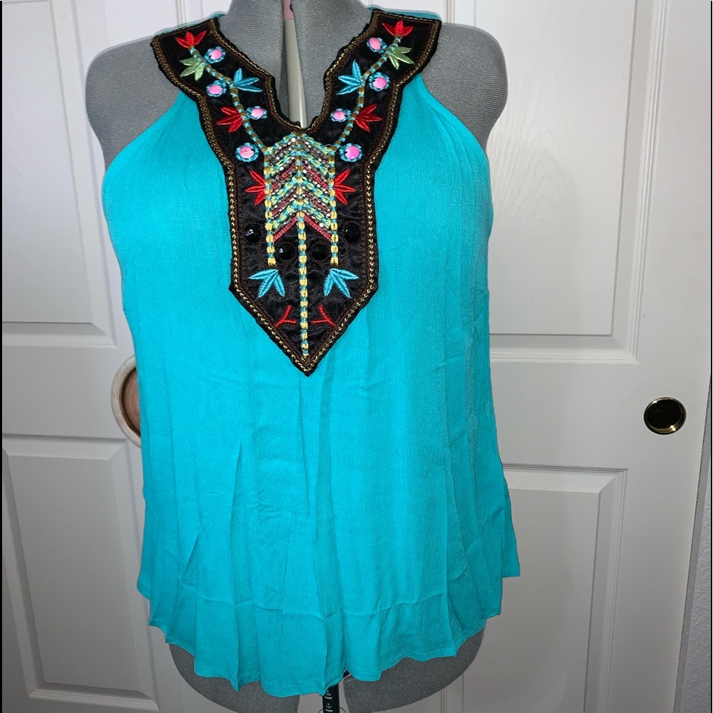 Gorgeous summer top!